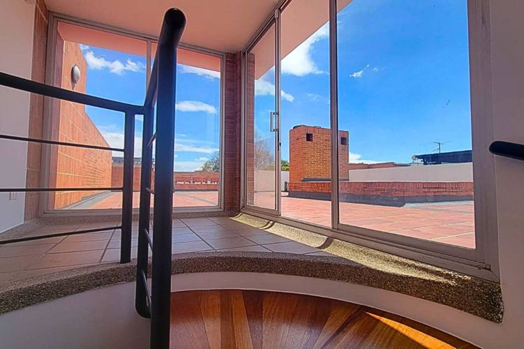 Apartamento de 4 alcobas en venta en Chicó Alto, Bogotá, 390 m² · foto 18 de 20