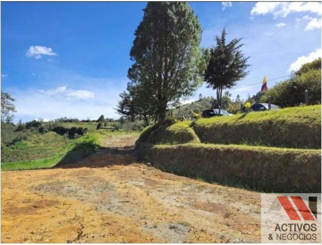 Lote en venta en Guarne, 8300 m² · foto 2 de 10
