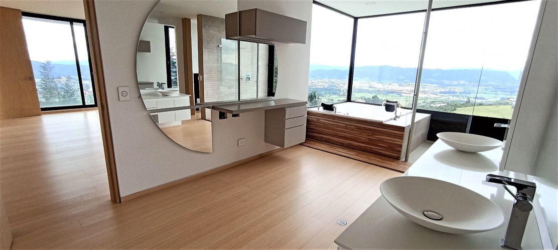 Casa de 6 alcobas en venta en Yerbabuena, Chía, 580 m² · foto 3 de 23