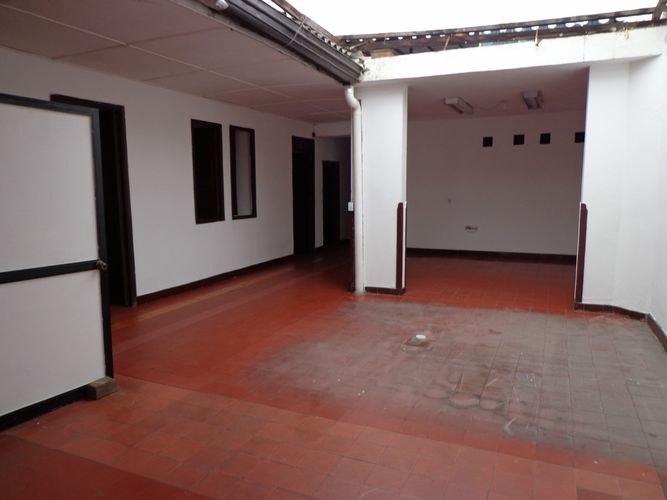 Casa de 7 alcobas en venta en San Francisco, Bucaramanga, 400 m² · foto 8 de 20