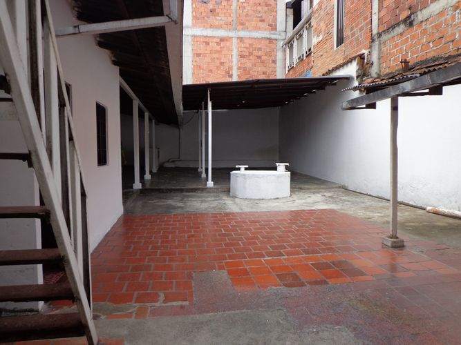 Casa de 7 alcobas en venta en San Francisco, Bucaramanga, 400 m² · foto 16 de 20