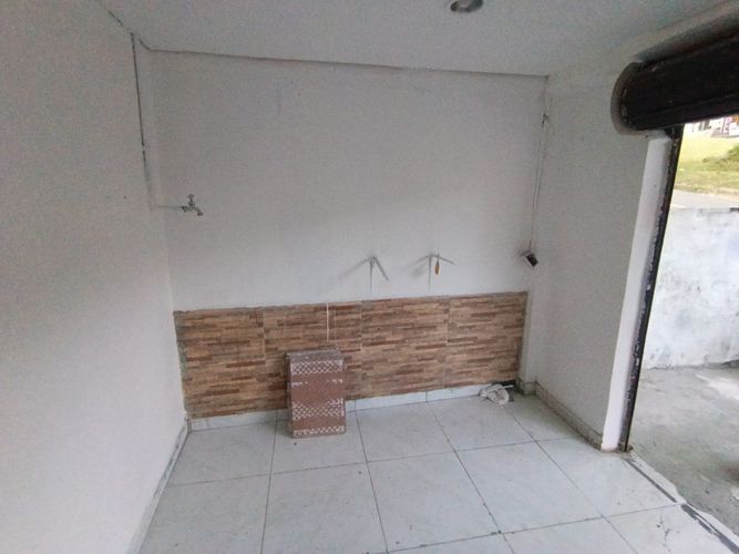 Local en arriendo en Bosques Del Norte, Manizales, 7 m² · foto 10 de 14