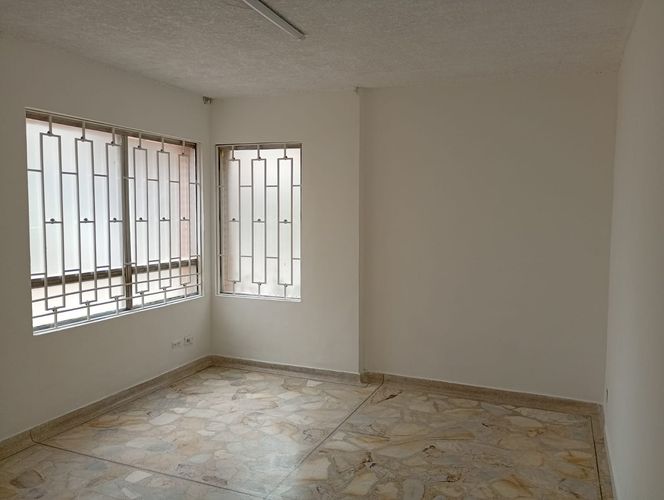 Oficina en arriendo en Laureles, Medellín, 580 m² · foto 8 de 14