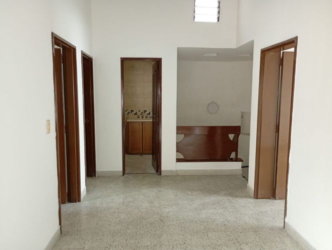 Oficina en arriendo en Laureles, Medellín, 580 m² · foto 5 de 14