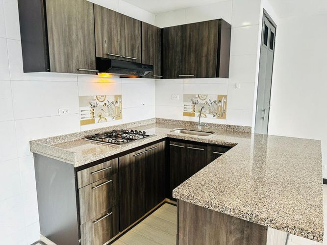 Apartamento en venta en La Granja, Bogotá · foto 3 de 15