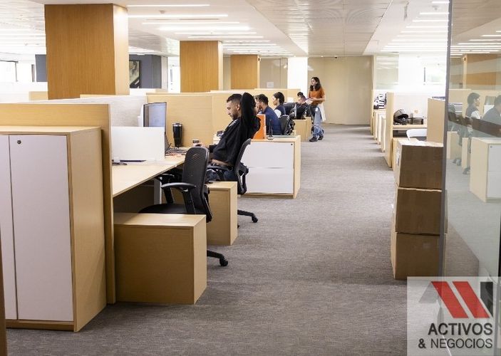 Oficina en arriendo en Patio Bonito, Medellín, 1223 m² · foto 5 de 11