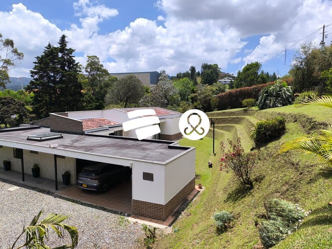 Finca en venta en La Clara, Guarne, 4000 m² · foto 2 de 24