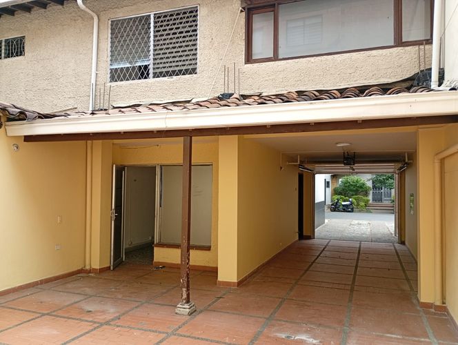 Oficina en arriendo en Laureles, Medellín, 460 m² · foto 7 de 10