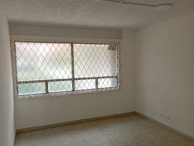 Oficina en arriendo en Laureles, Medellín, 460 m² · foto 8 de 10