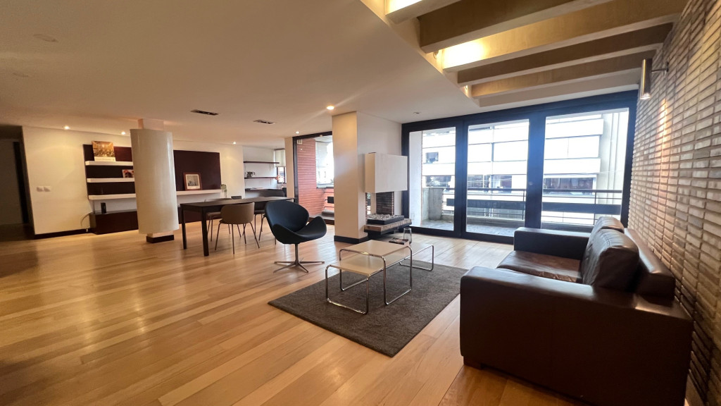 Apartamento en Arriendo en Los rosales, Bogotá