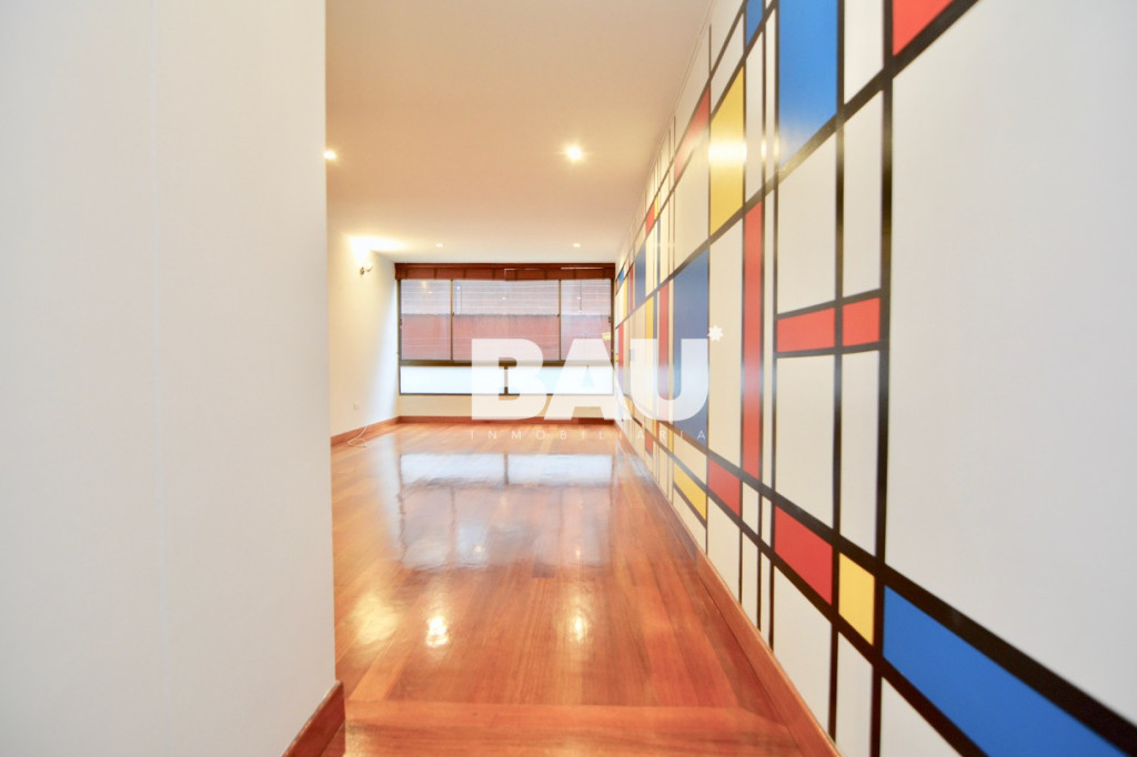 Apartamento en venta en Los Rosales, Bogotá · foto 2 de 14
