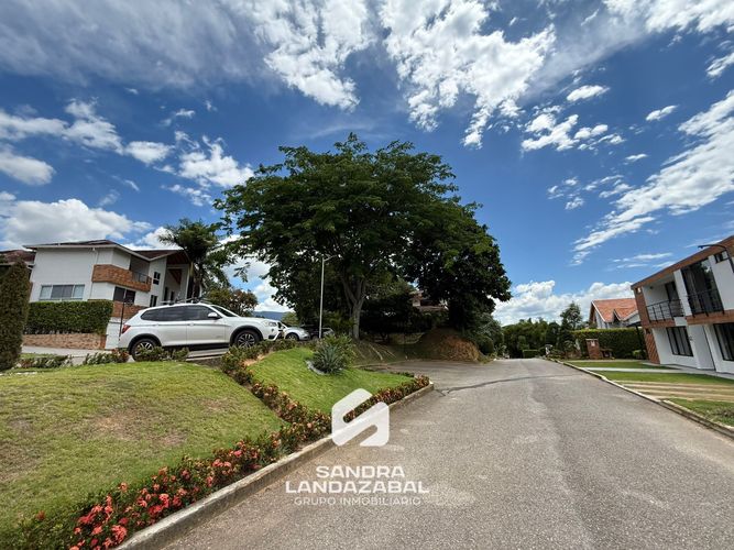 Casa de 3 alcobas en venta en Co. Hacienda San Miguel, Piedecuesta, 250 m² · foto 4 de 24