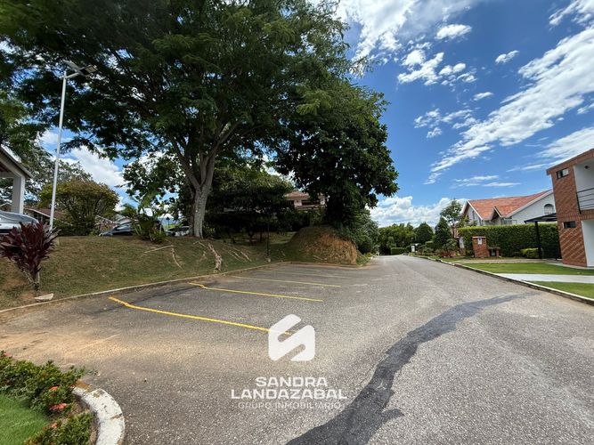Casa de 3 alcobas en venta en Co. Hacienda San Miguel, Piedecuesta, 250 m² · foto 10 de 24