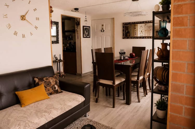 Apartamento de 2 alcobas en venta en Laguna Tierra Blanca, Soacha, 55 m² · foto 2 de 17