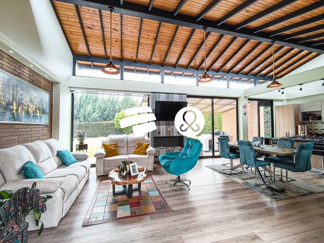 Casa de 4 alcobas en venta en Samaria, Chía, 904 m² · foto 2 de 24