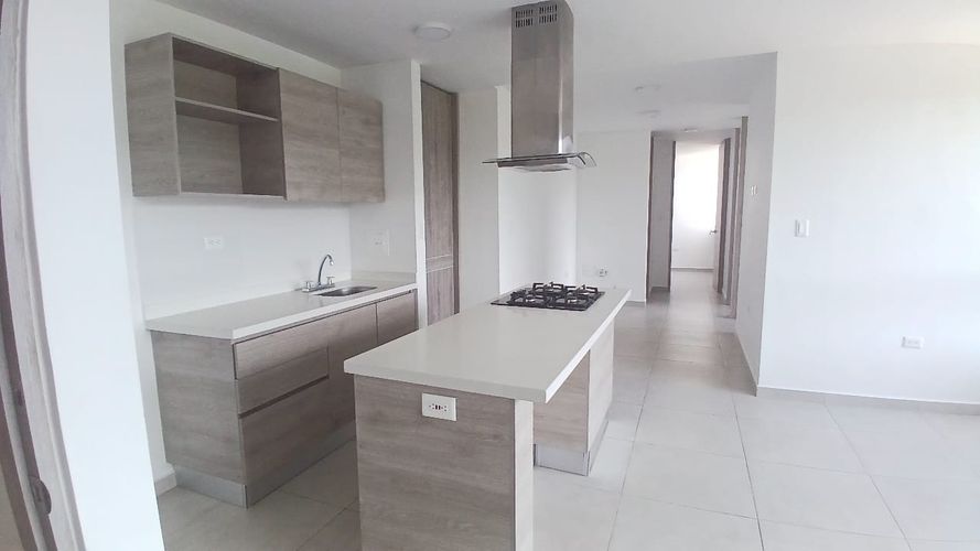 Apartamento de 3 alcobas en venta en Anillo Vial, Floridablanca, 77 m² · foto 3 de 10