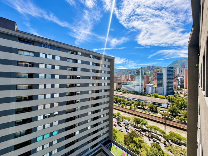 Apartamento de 3 alcobas en venta en El Poblado, Medellín, 82 m² · foto 16 de 19