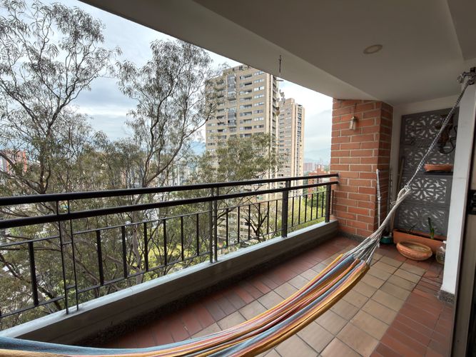Apartamento de 3 alcobas en venta en Castropol, Medellín, 152 m² · foto 16 de 23