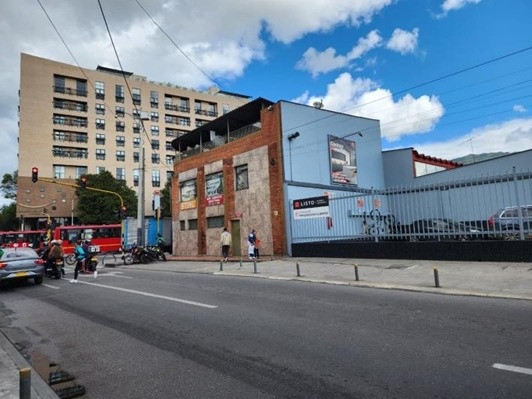 Casa en venta en Santa Sofia, Bogotá · foto 2 de 14