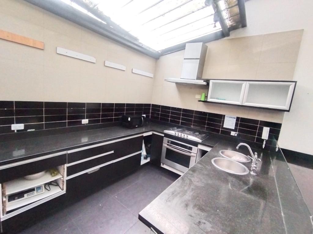 Casa en venta en La Esmeralda, Bogotá · foto 3 de 11