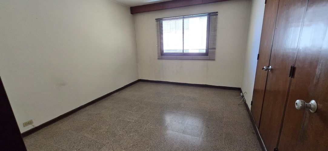 Apartamento de 3 alcobas en venta en Estadio, Medellín, 194 m² · foto 16 de 20