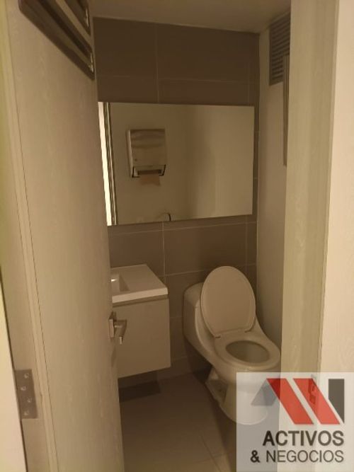 Local en arriendo en Patio Bonito, Medellín, 148 m² · foto 5 de 6