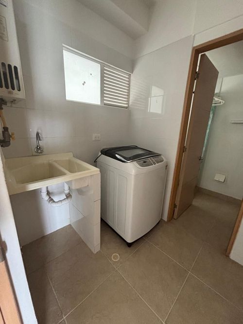 Apartamento de 3 alcobas en venta en Ricaurte, 101 m² · foto 5 de 24