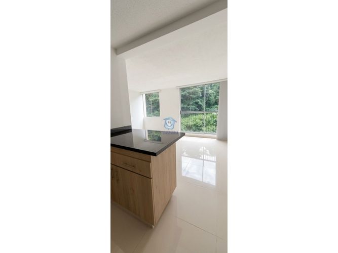 Apartamento de 2 alcobas en venta en Brisas De Las Americas, Pereira, 50 m² · foto 6 de 7