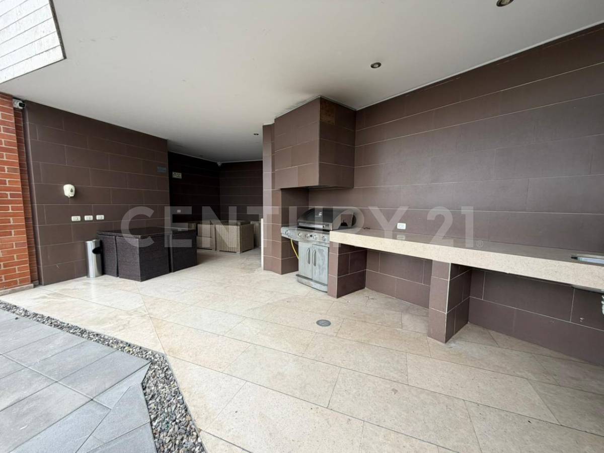 Apartamento en venta en El Refugio, Bogotá · foto 18 de 21
