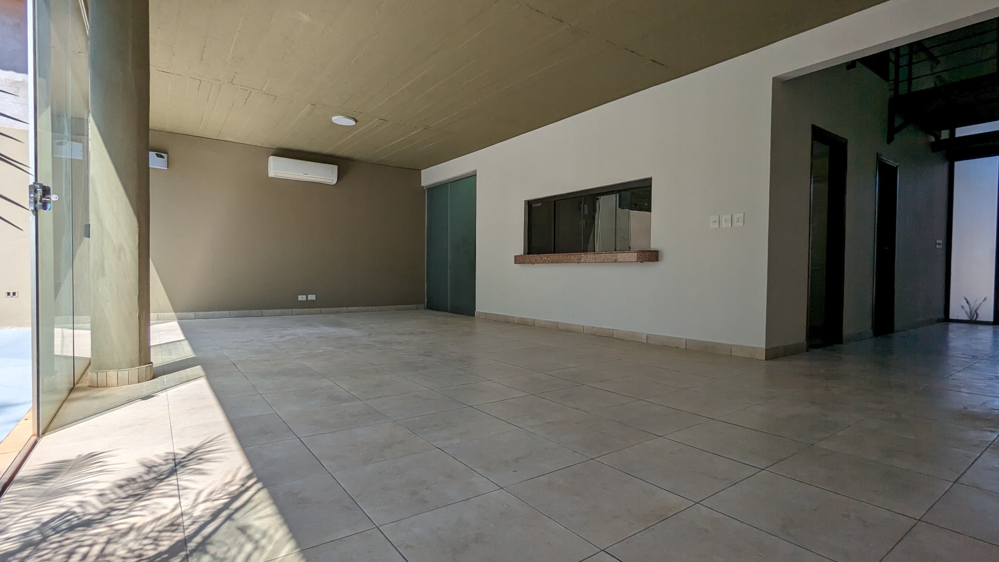 Exclusivo Dúplex en Venta en Luque, Barrio Villa Adela: A metros del Bourbon - foto 4
