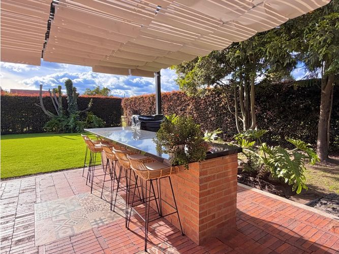 Casa de 4 alcobas en venta en Hacienda Fontanar, Chía, 302 m² · foto 2 de 21
