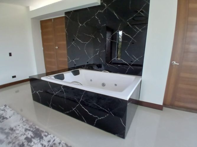 Casa de 3 alcobas en arriendo en Guarne, 250 m² · foto 5 de 14