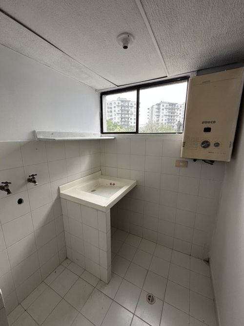 Apartamento de 3 alcobas en venta en Cañaveral, Floridablanca, 87 m² · foto 4 de 21