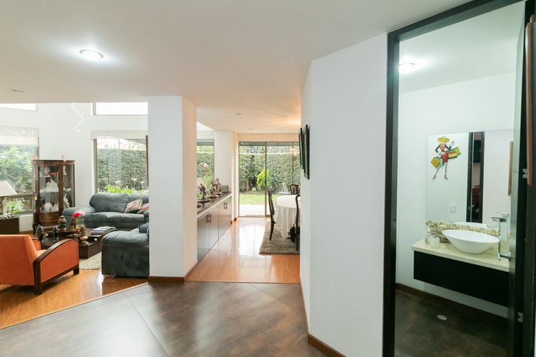 Casa de 4 alcobas en venta en Arrayanes, Bogotá, 273 m² · foto 3 de 24