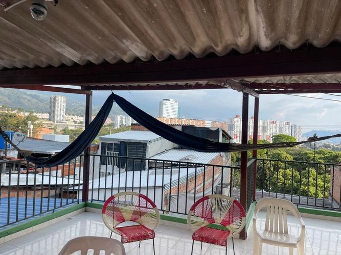 Casa de 4 alcobas en venta en Puerta Del Sol, Bucaramanga, 230 m² · foto 2 de 19