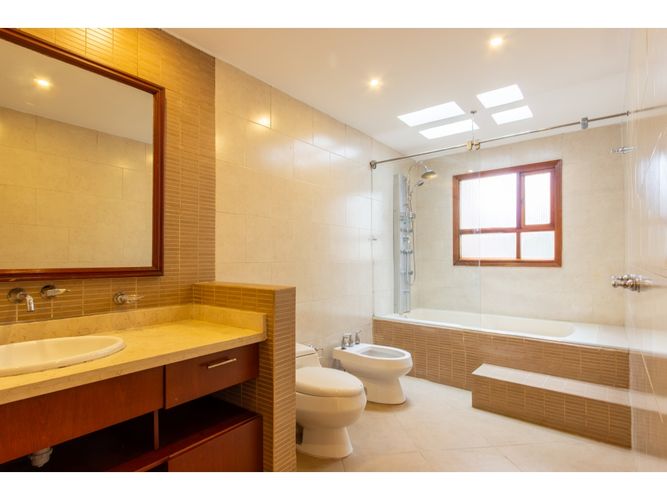 Casa de 4 alcobas en venta en Sierras Del Moral, Bogotá, 315 m² · foto 9 de 19