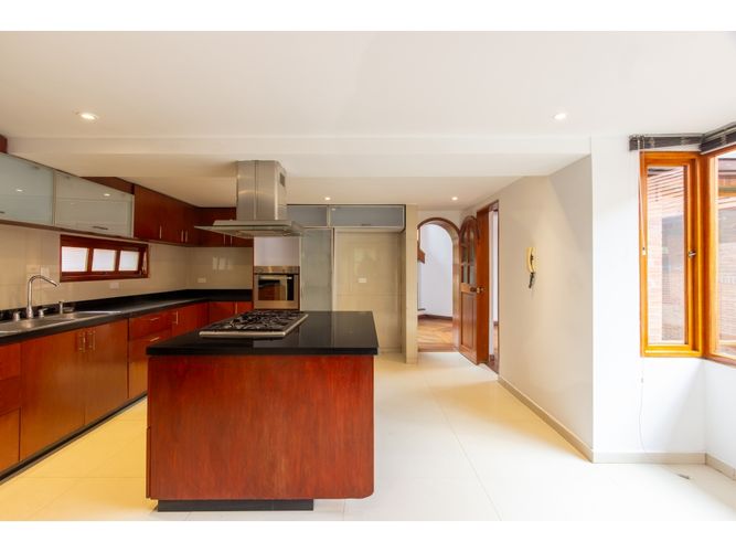 Casa de 4 alcobas en venta en Sierras Del Moral, Bogotá, 315 m² · foto 13 de 19