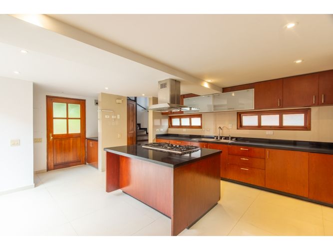 Casa de 4 alcobas en venta en Sierras Del Moral, Bogotá, 315 m² · foto 15 de 19