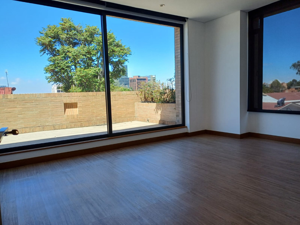 Apartamento en venta en Santa Barbara Alta, Bogotá · foto 4 de 24