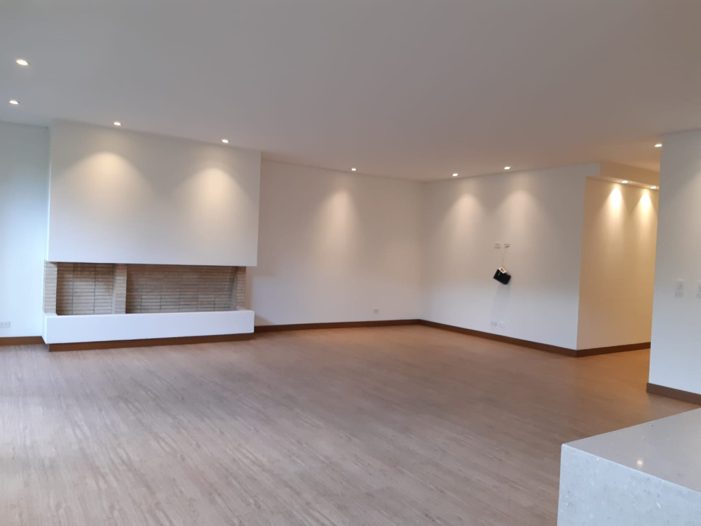 Apartamento en venta en Santa Barbara Alta, Bogotá · foto 6 de 24