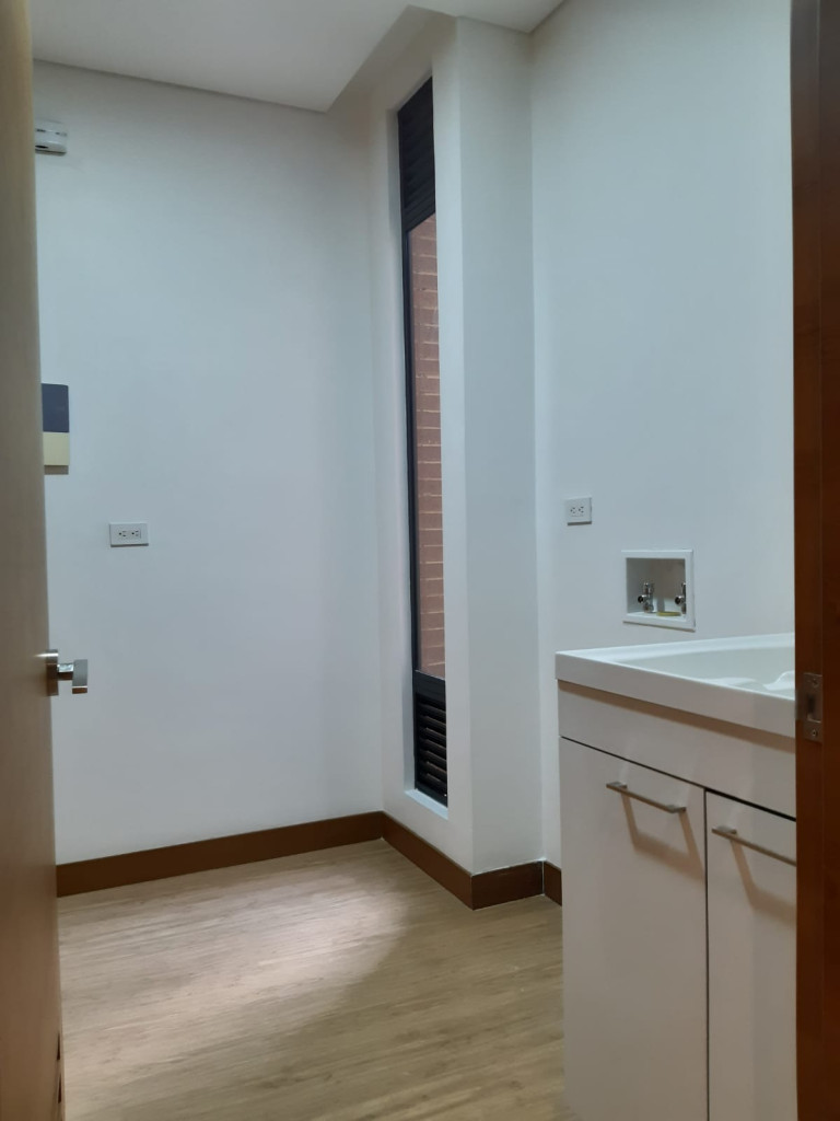 Apartamento en venta en Santa Barbara Alta, Bogotá · foto 18 de 24