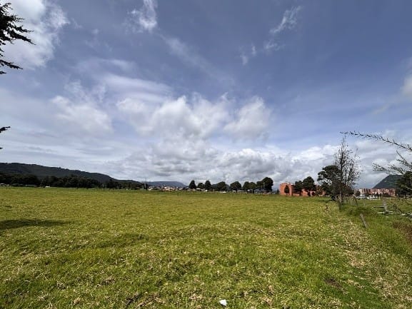 Lote en venta en Vereda La Granja, Zipaquirá, 34500 m² · foto 2 de 2