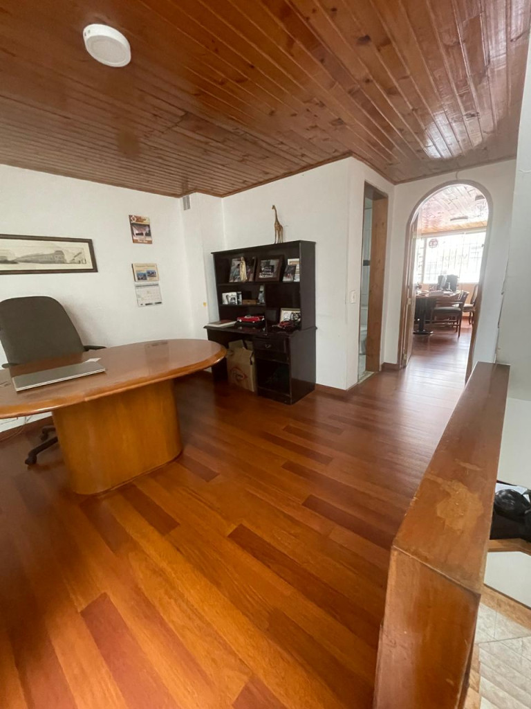 Casa en venta en Santa Ana, Bogotá · foto 3 de 18