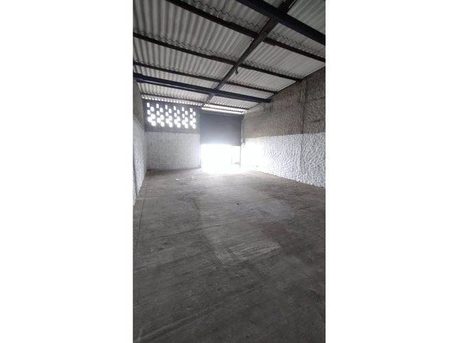 Bodega en arriendo en La Playa, Barranquilla, 90 m² · foto 2 de 7