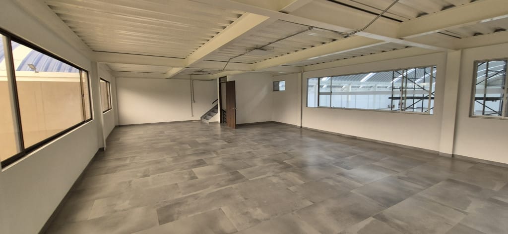 Bodega en arriendo en Siberia, Cota, 2200 m² · foto 10 de 16