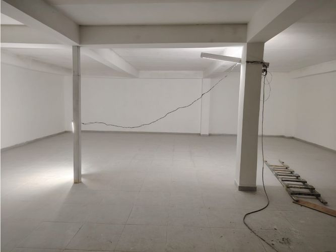 Local en arriendo en La Candelaria, Medellín, 160 m² · foto 3 de 4