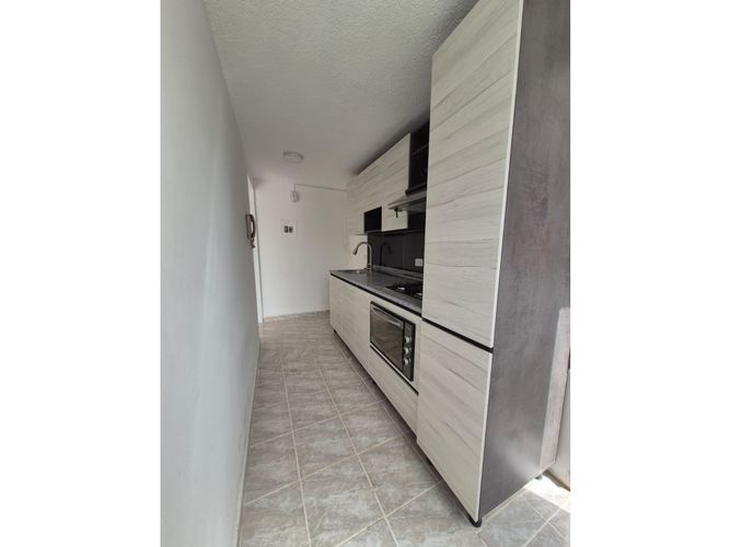 Apartamento de 3 alcobas en venta en Castropol, Medellín, 84 m² · foto 4 de 7