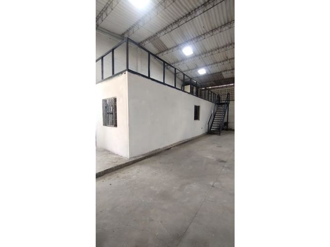 Bodega en arriendo en Barranquilla, 600 m² · foto 6 de 12
