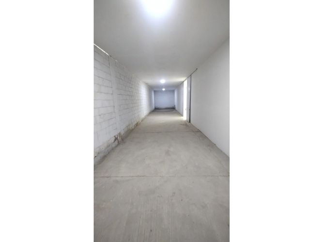 Bodega en arriendo en Barranquilla, 600 m² · foto 8 de 12