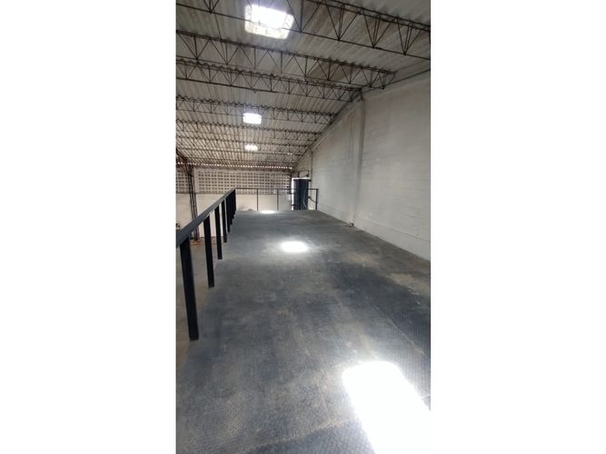Bodega en arriendo en Barranquilla, 600 m² · foto 9 de 12